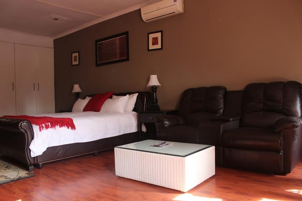 Flamboyant Guest Lodge Johannesburg Luaran gambar