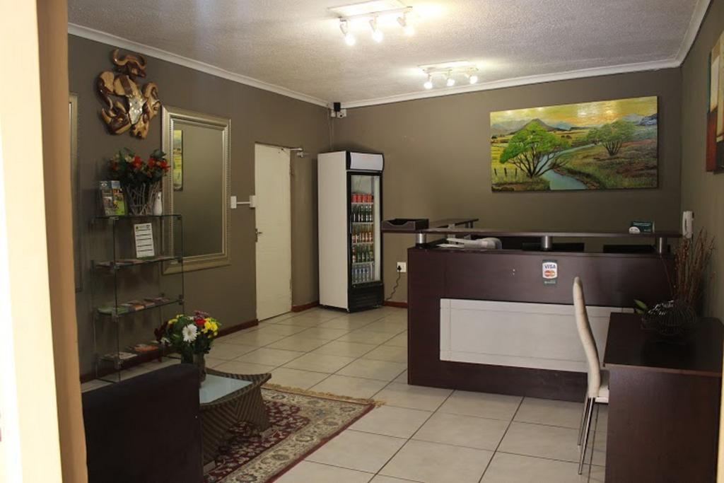 Flamboyant Guest Lodge Johannesburg Luaran gambar