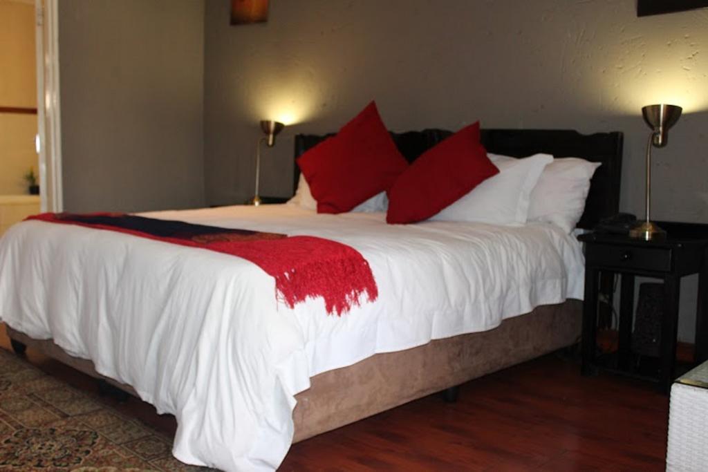 Flamboyant Guest Lodge Johannesburg Luaran gambar