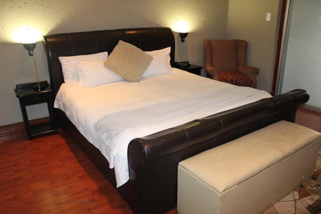 Flamboyant Guest Lodge Johannesburg Luaran gambar